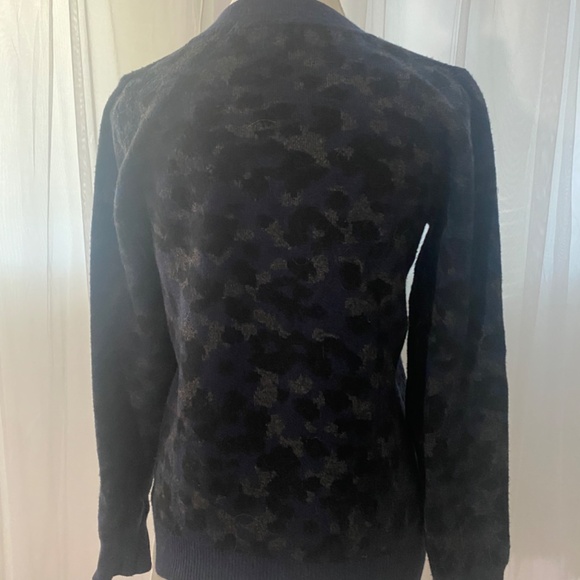 Denver Hayes leopard print sweater small - Picture 3 of 6
